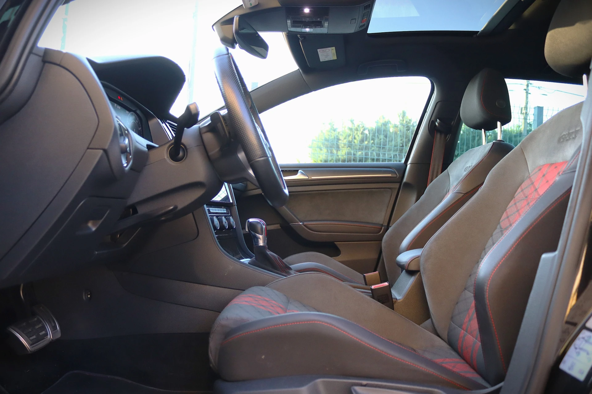 Volkswagen Golf 2.0 TSI GTi TCR DSG 18