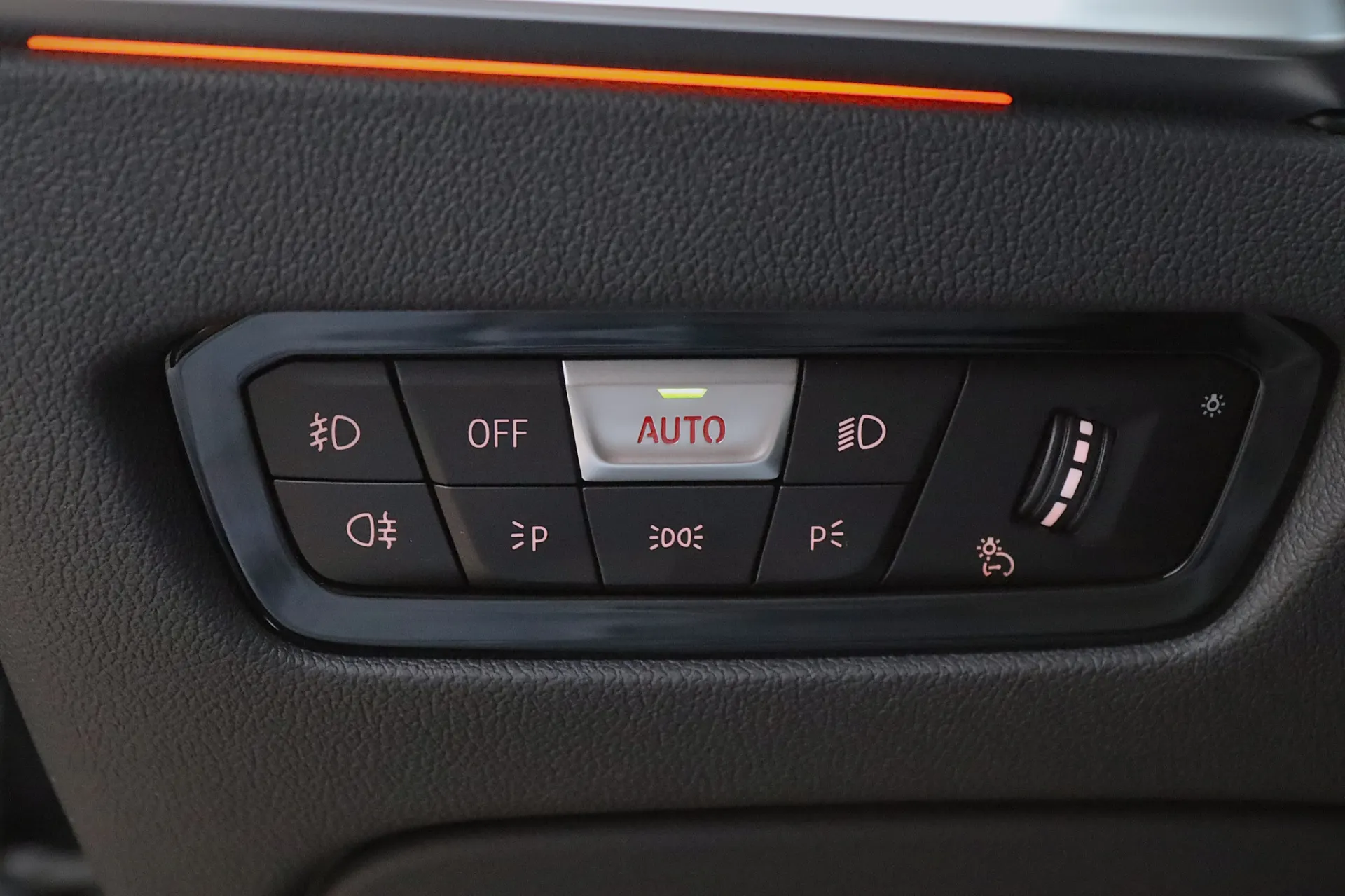 BMW 320 e Touring Pack M Auto 18