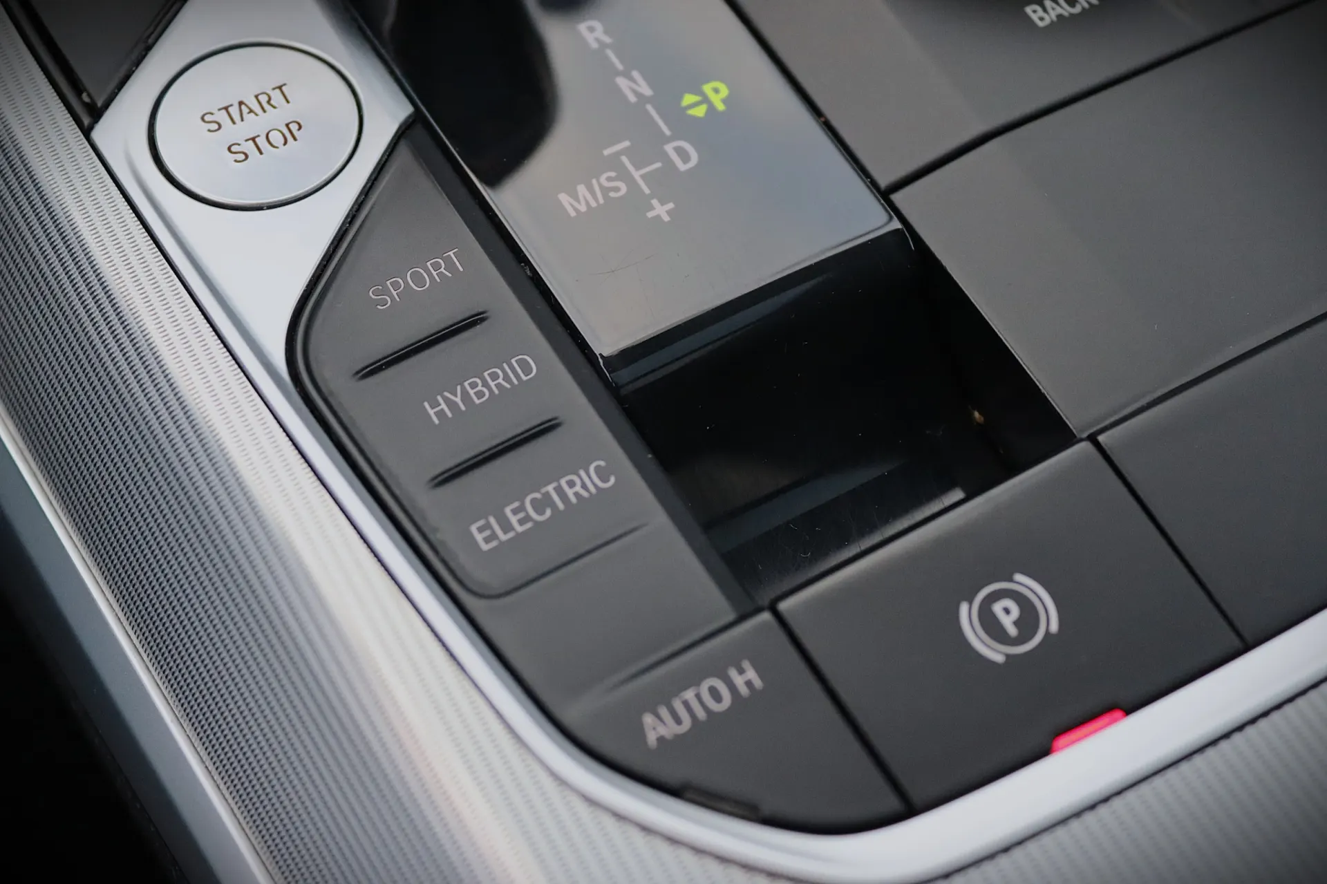 BMW 320 e Touring Pack M Auto 27