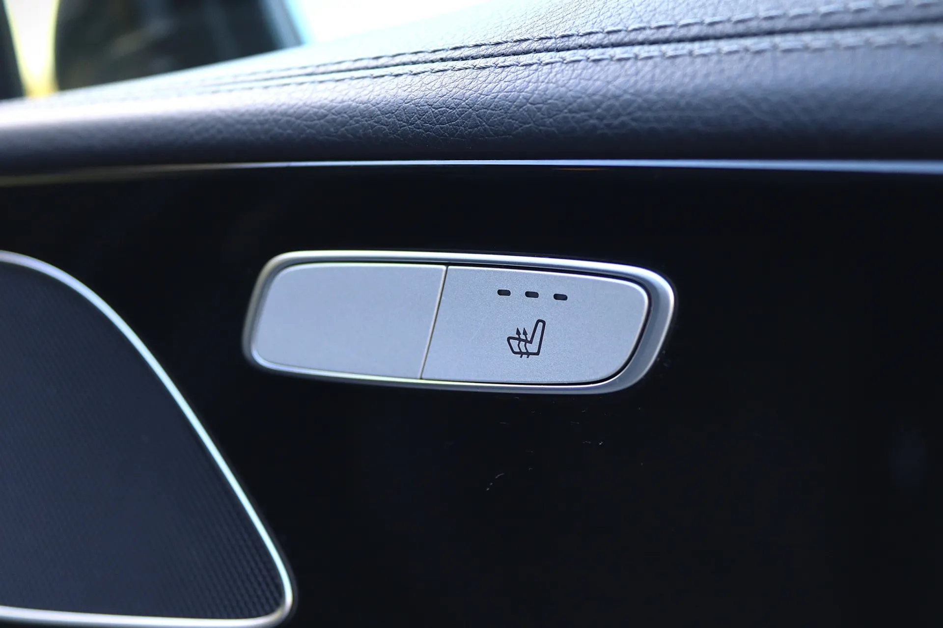 Mercedes-Benz AMG GT 53 4Matic+ 36