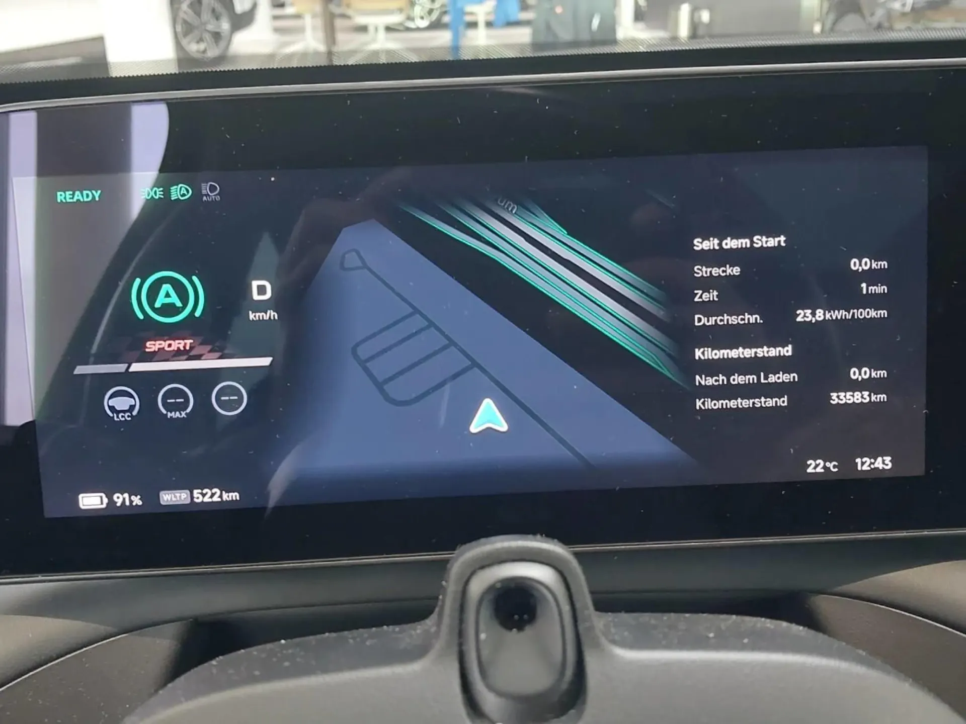 Xpeng P7i 86.2 kWh Long Range 8