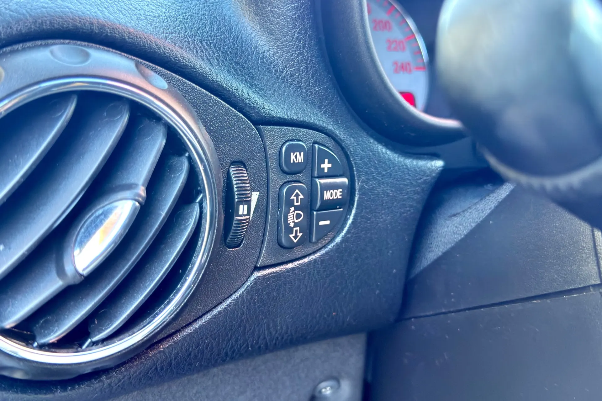 Alfa Romeo GT 1.9 JTD M-JET Blackline 5