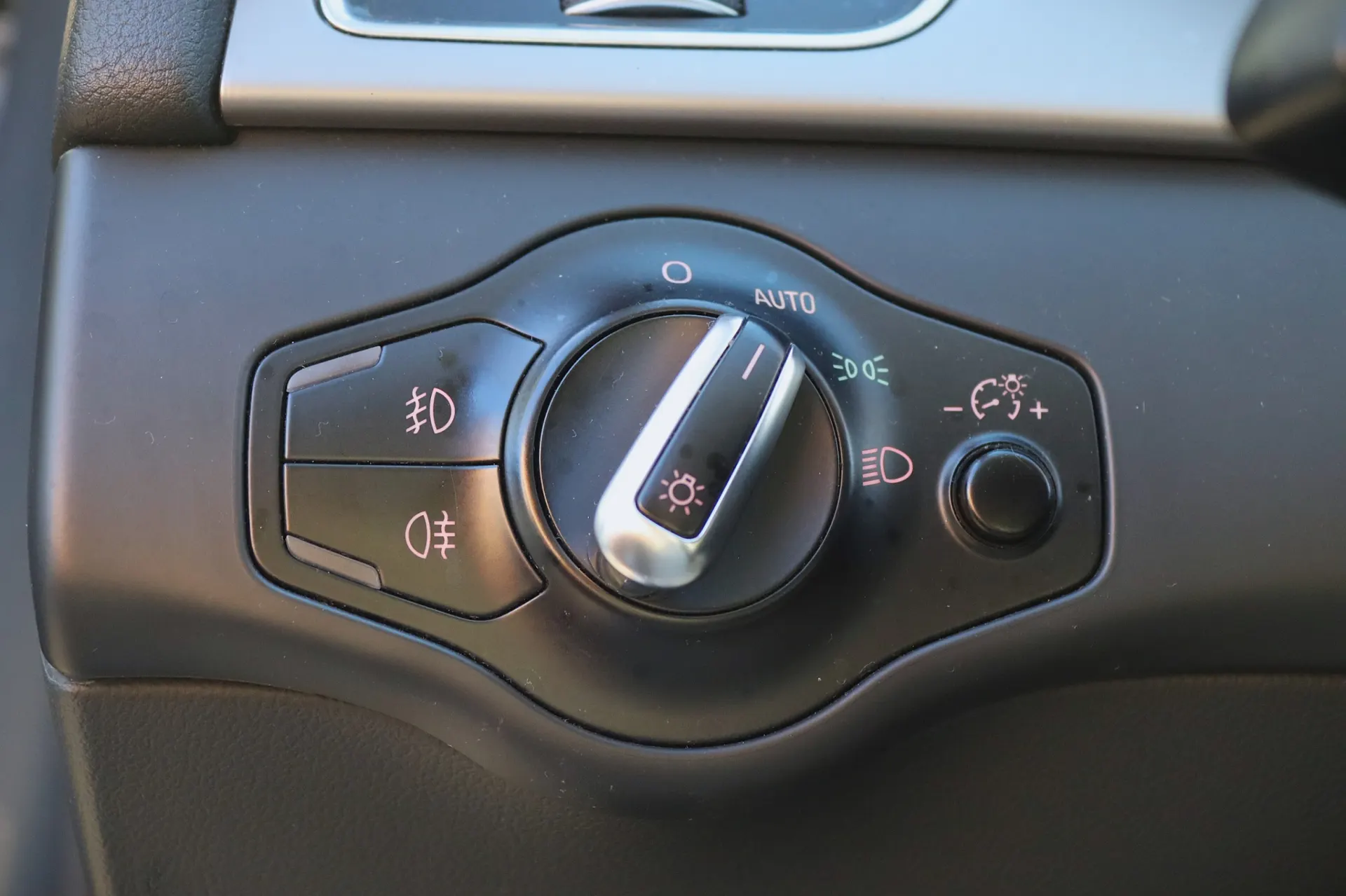 Audi A4 Allroad 2.0 TDI quattro Advance S tronic 9