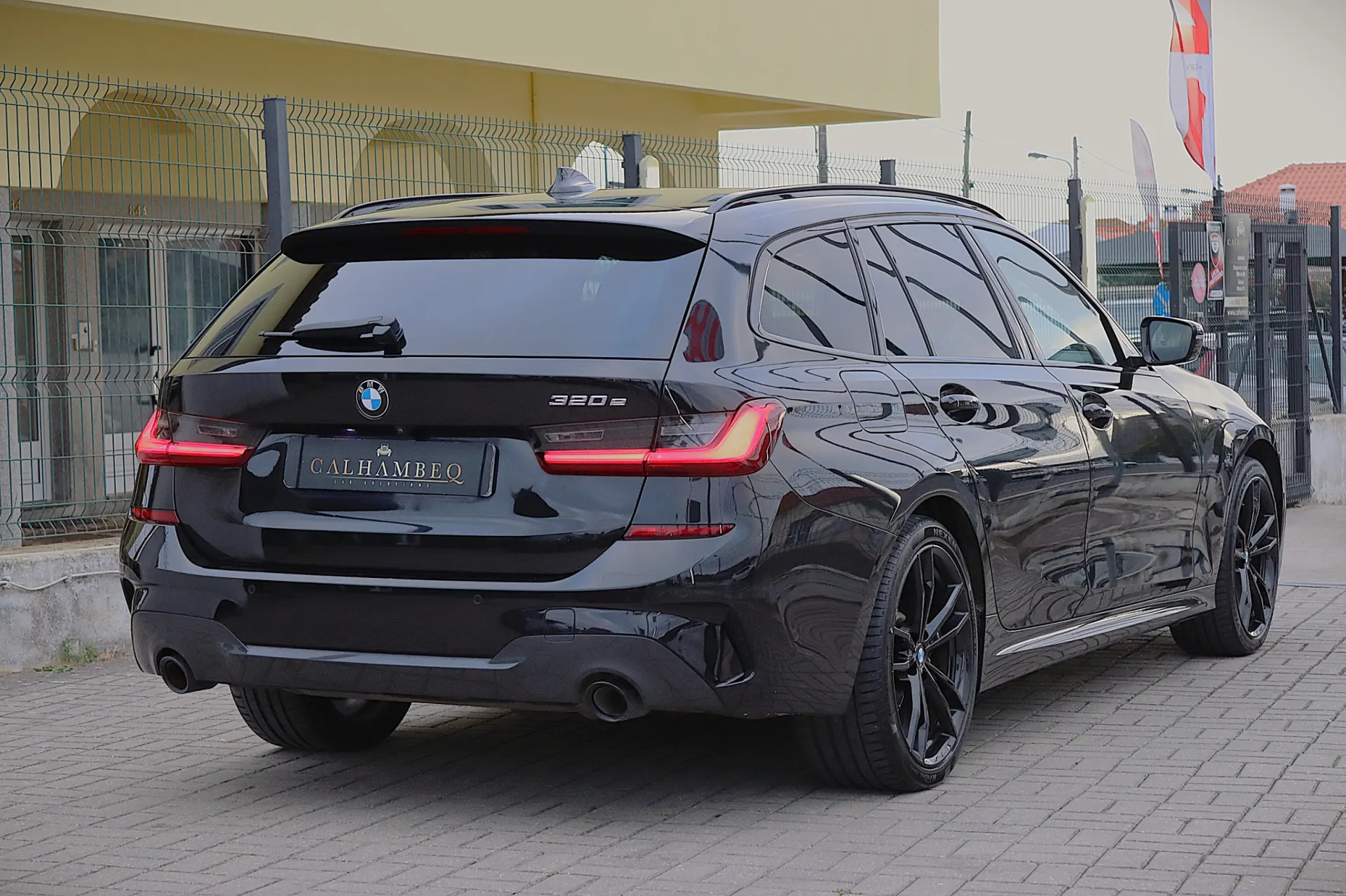 BMW 320 e Touring Pack M Auto 3